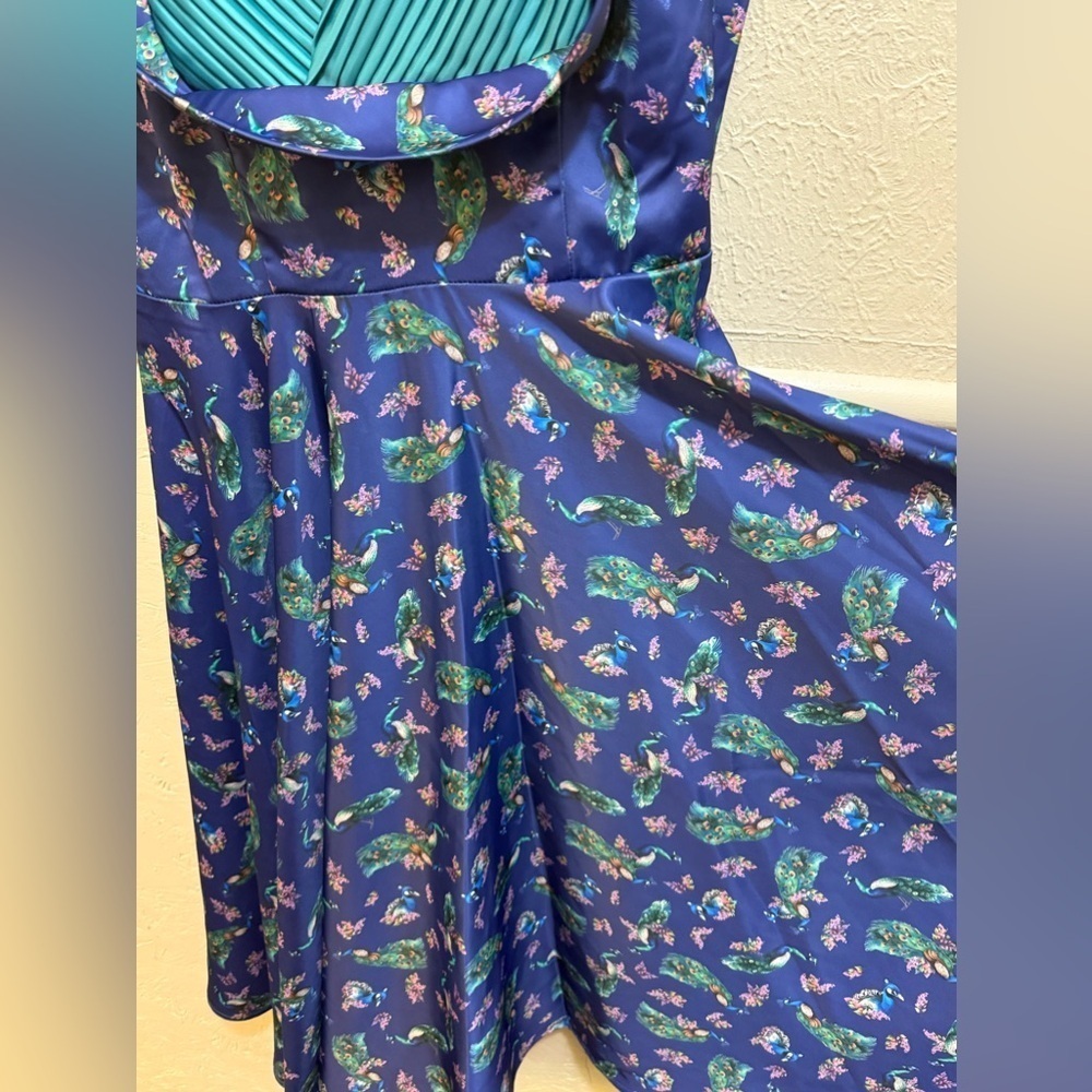 Dolly & Dotty 1950s Purple & Teal Peacock Print Grace Swing Dress Size 6 Retro - Picture 4 of 12